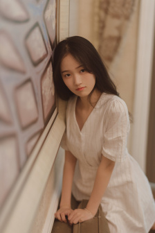 泛黑的水蜜桃2